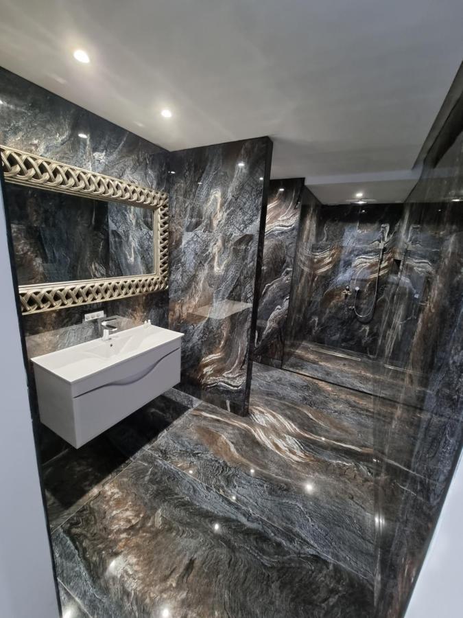 Sky Apartmani & Spa Leskovac  Bagian luar foto