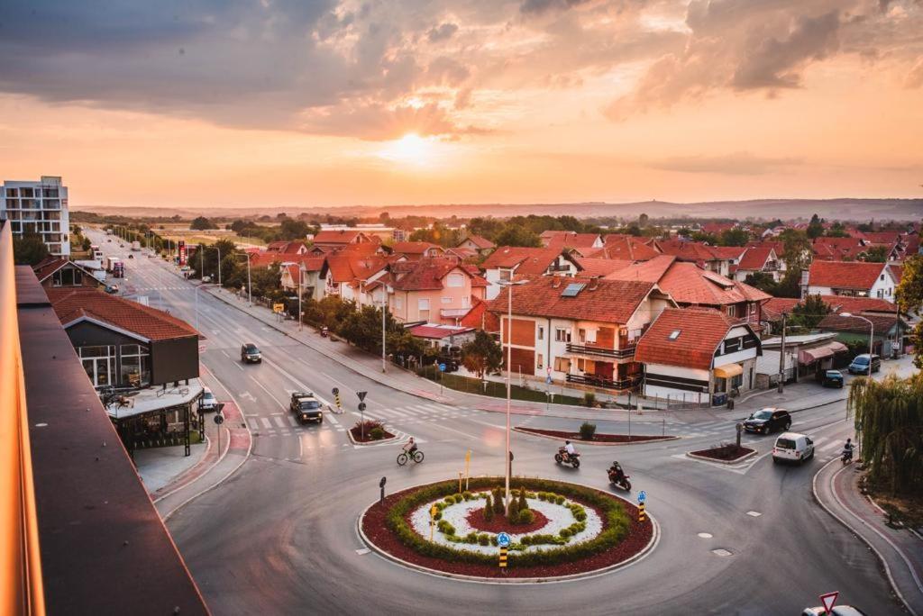Sky Apartmani & Spa Leskovac  Bagian luar foto